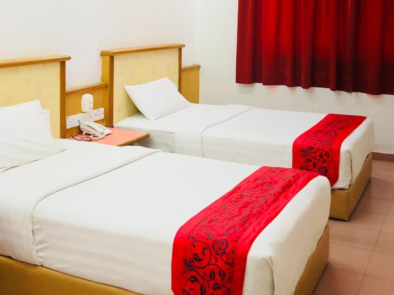 Intan Beach Resort Куала-Тренгану Экстерьер фото